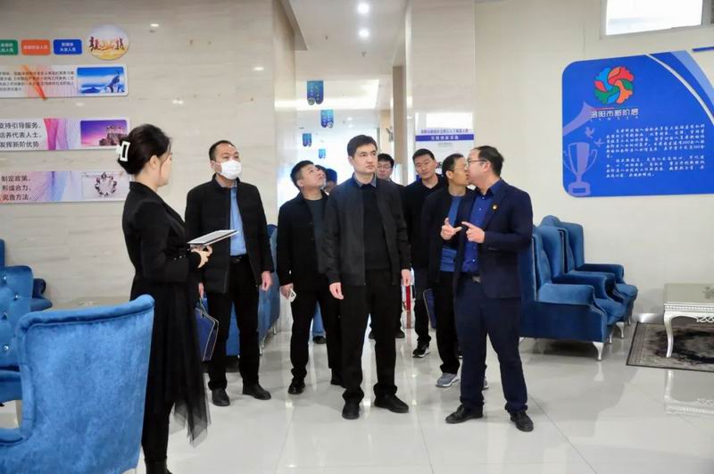 1688106762436283.jpg 640 (1).jpg